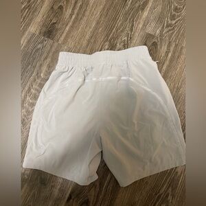 men’s lululemon gray Athletic Shorts NWOT size small
